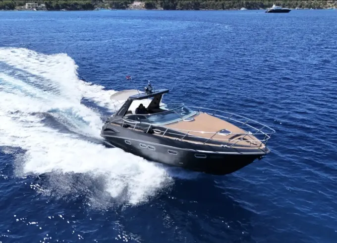 Sealine 38s Black Attractive Yacht in Trogir, Split