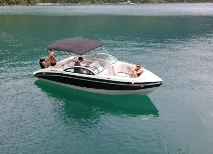 22ft Real Ossos Deck Boat Rental in Paraty, Rio de Janeiro, Brazil