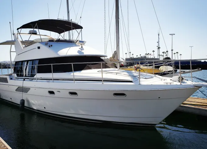 44' Bayliner Motor Yacht available for an epic water day in Long Beach
