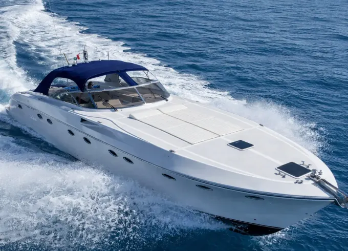 Rizzardi CR 53 Top line – Sporty Elegance for Your Day at Sea
