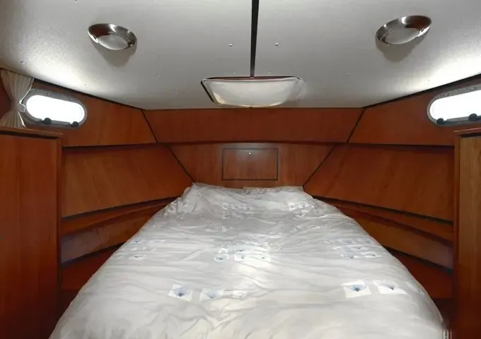Rent Grand Sturdy 29.9 Motor Yacht In Heukelum