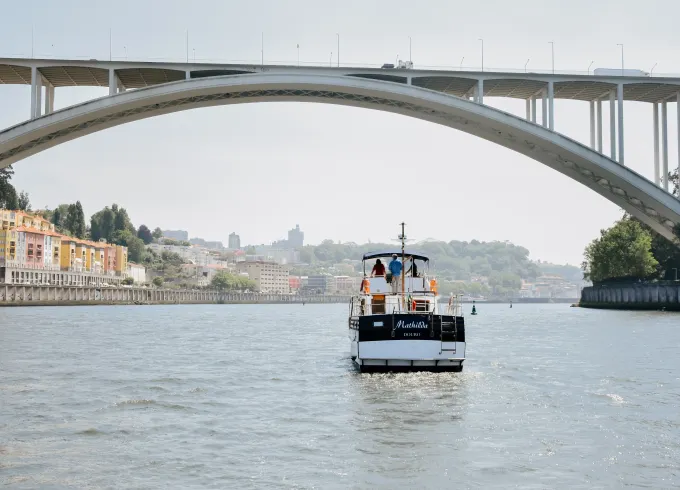 Exclusive Classic Boat Cruise 2h