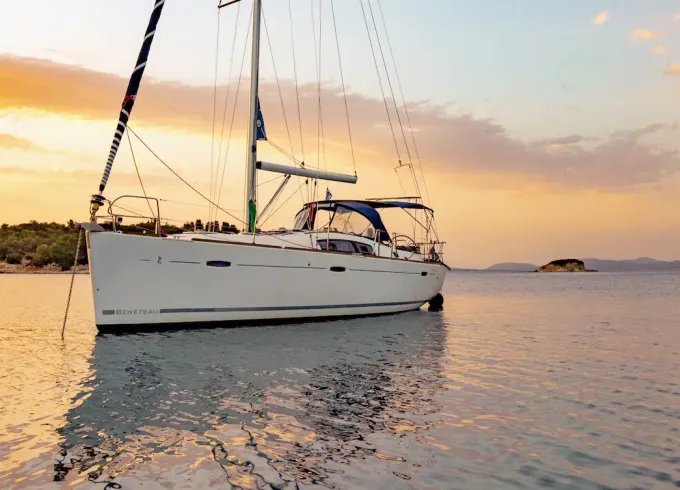 Beneteau Oceanis 43ft for rent in Nikiana Marina.