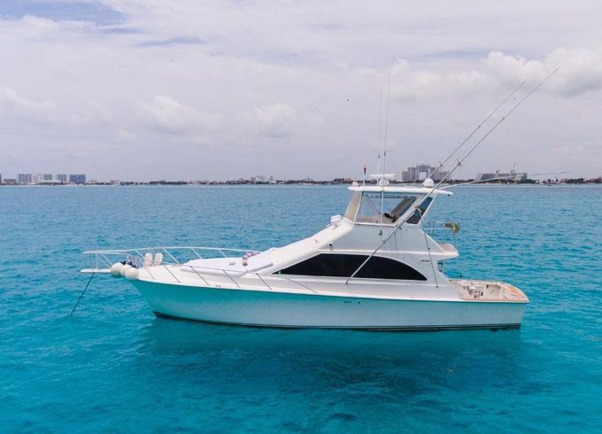 48ft Ocean Yacht with Best Crew Fishing Charter in Cancun