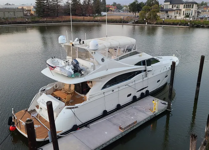 Private 70ft Super Yacht | Elegant Intimate Occasions | Live the Marquis Life!