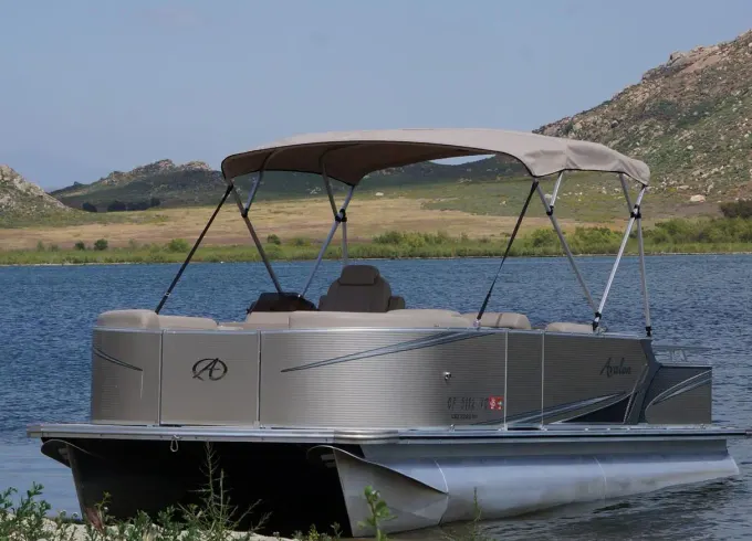 2023 Avalon 2285 Fisher – Cruise Newport Beach in Style on a 10-Seater Pontoon!