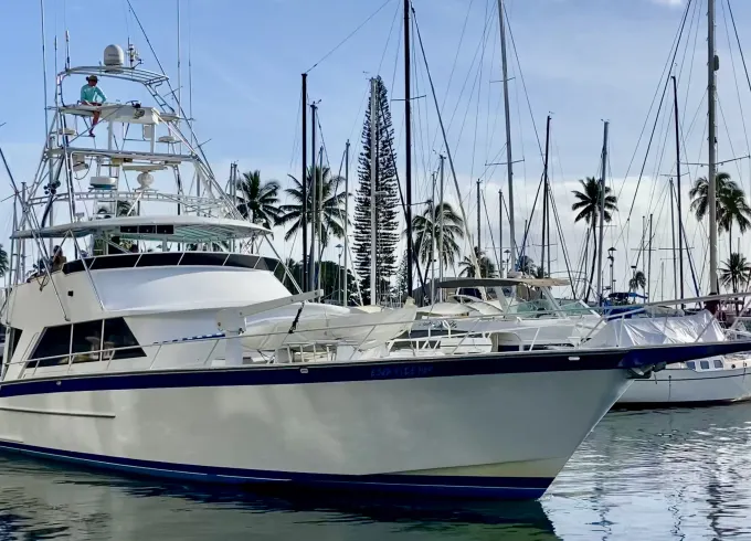 Striker 74' Luxury Sportfisher for Charter in Honolulu