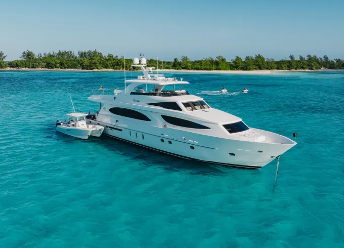 100ft Hargrave Luxury Motor Yacht for Charter