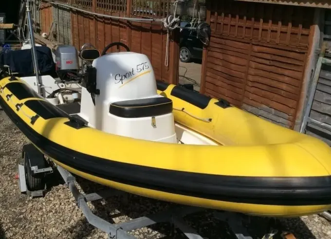 Rent a 18' Rigid Inflatable Boat in Hvar, Croatia