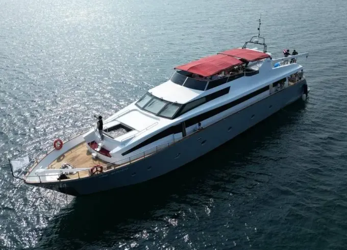110ft Super Yacht - Enjoy Bliss in Chonburi - Pattaya