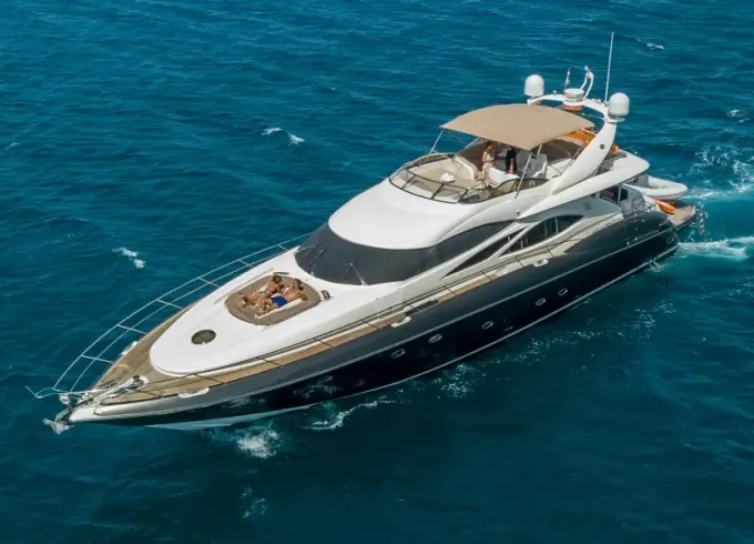 Luxury M/Y 4 cabins in Croatia- Sunseeker 84 Manhattan