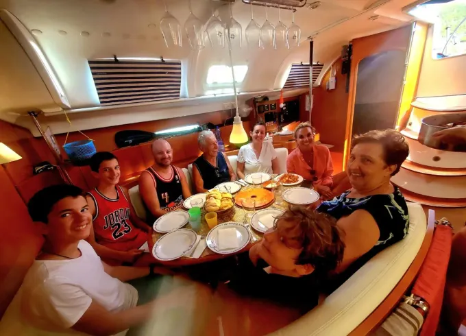 Choose our 7, 5-hour Alghero Sailing Tour with authentic Sardinian Cuisine
