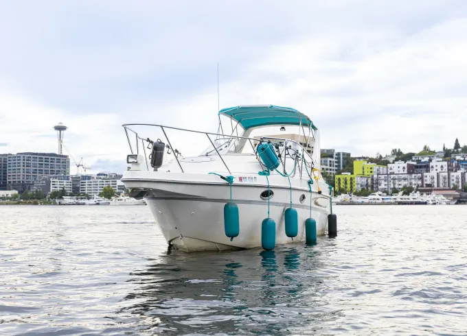 29’Boat;Bathroom;EnclosureFromSun/Rain; Anchor;FueledOnOwnersTime