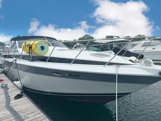 44ft Premium Chris Craft Yacht for Lake Michigan and Playpen Party Cruises!