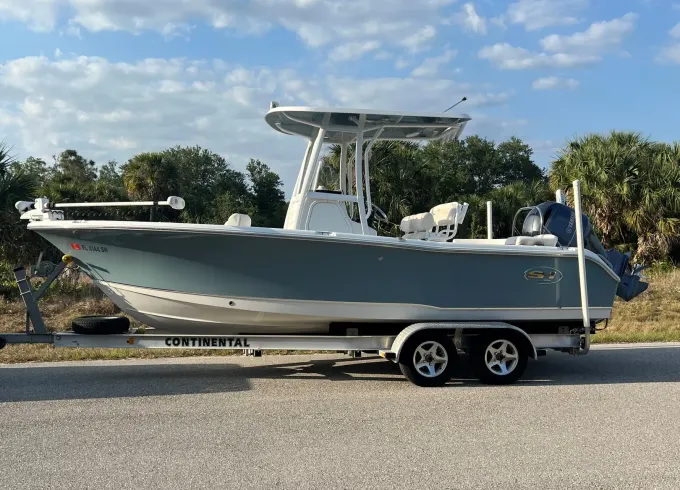 21ft Sea Hunt 211 Ultra with Captain | Crab Island, Destin