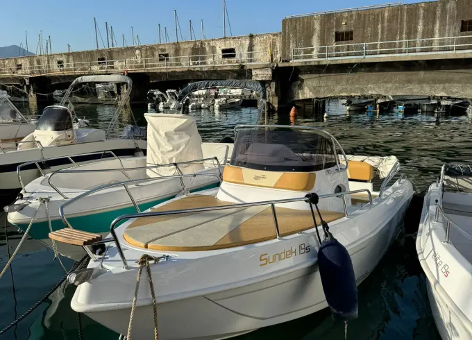 Salento marine Sundek 19s Boat in Sorrento, Campania