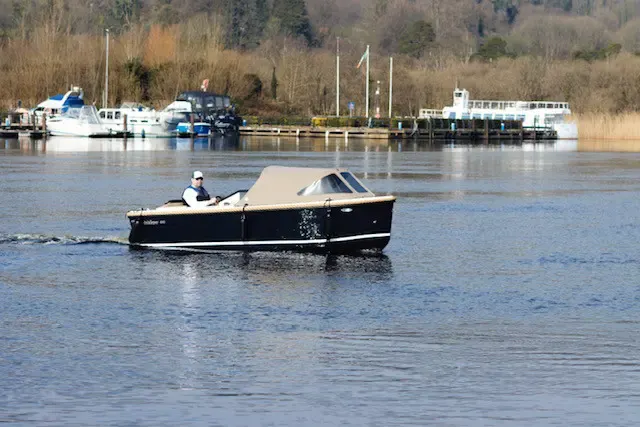 17' Maxima Boat Hire on Lough Derg