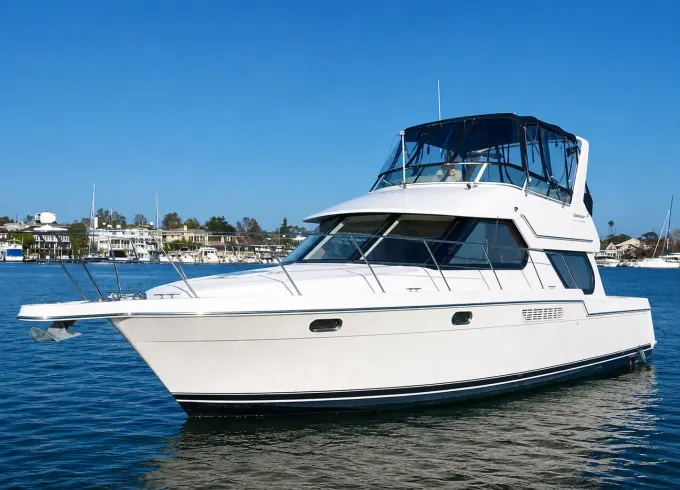 Lux 44' Flybridge Yacht In Downtown Toronto