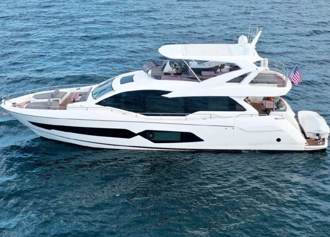 Enjoy Miami on 78ft Sunseeker