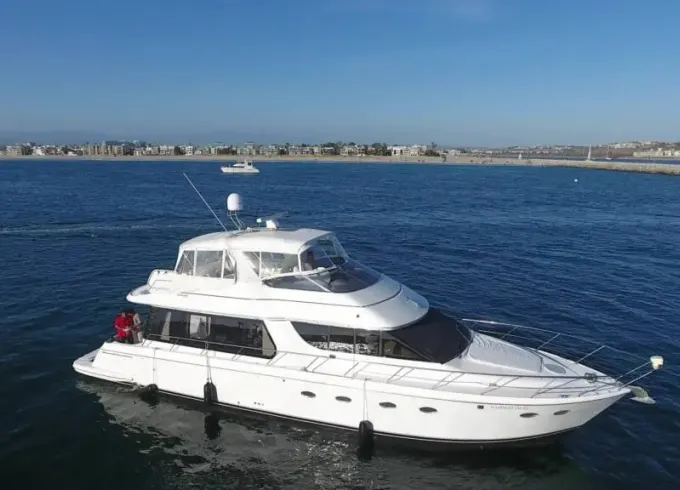 Huntington Beach - Carver 60' Motor Yacht Charter