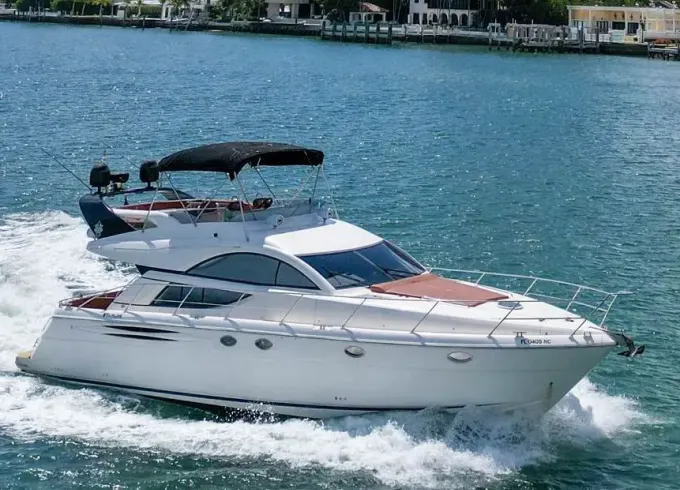 Fairline 52ft Yacht for Stunning Coastline Cruise In Miami