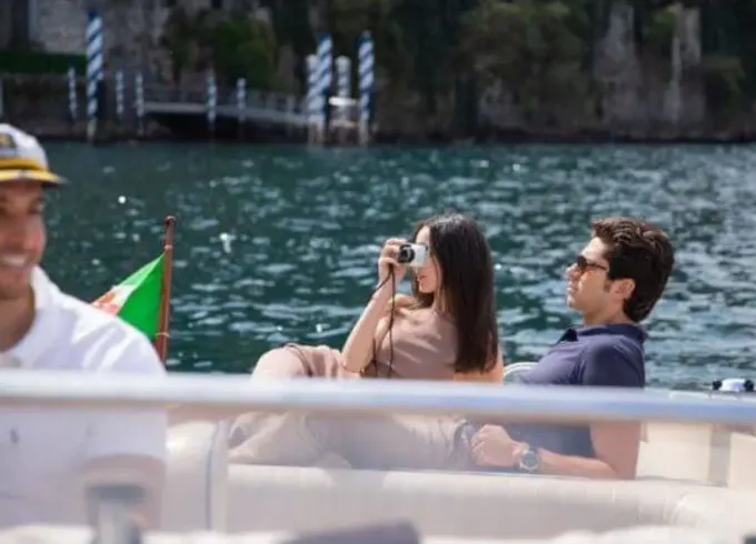 Celeb Villas, Prosecco & Photo Ops -Private Lake Como Cruise from Bellagio