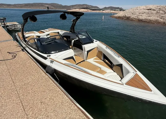 23' Tige Z3 Wakesurf/Wakeboarding Boat at Lake Pleasant