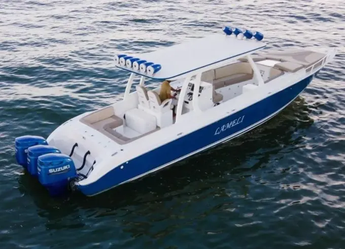 Enjoy the amazing island of Rosario in Cartagena with 39ft Lamely
