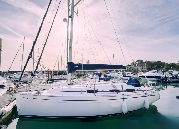 The Bohemian Sailing Experience Bavaria 30 Cruiser