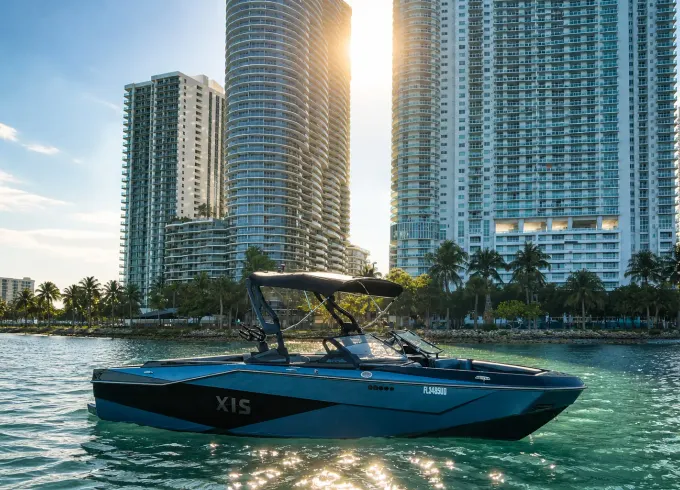 Axis T235 Wakeboat | Miami Wakesurf & Skyline Cruise