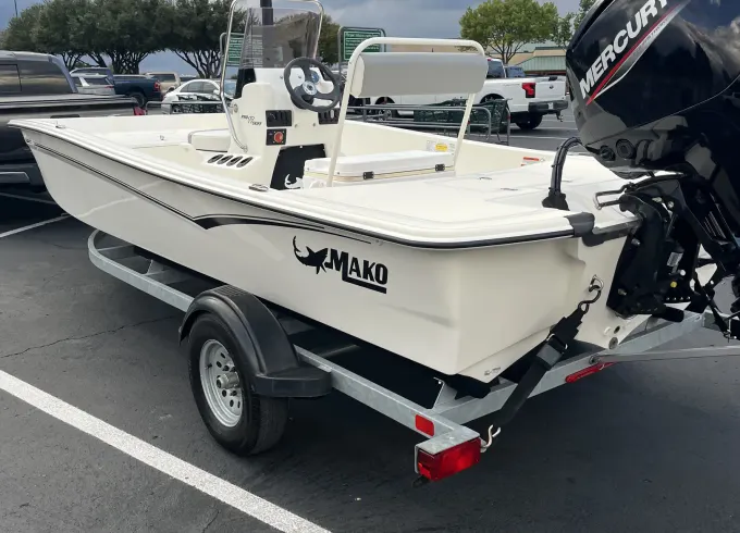 Make Waves with Our Mako Skiff: Your Ultimate Lake Adventure Awaits!