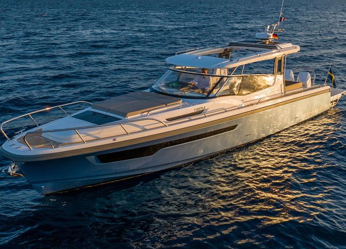 40ft Nimbus W11 Motor Yacht Charter in Andratx for 7 Guests