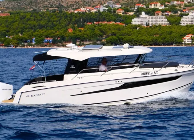 PARKER 790 EXPLORER - 300hp
