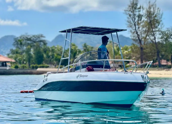 2020 Fisherman 19' Boat with Captain Included