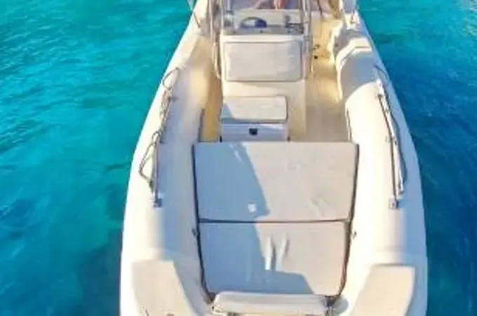 Rent 24' Eagle with Suzuki df300 2018 model Center Console In Nikiana, Greece