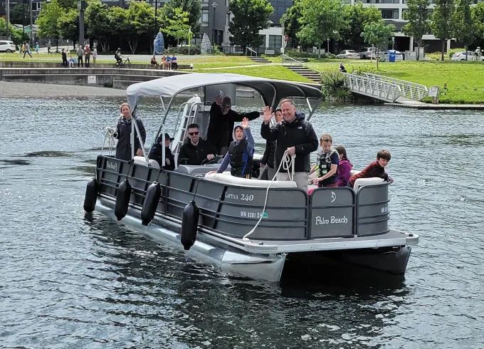 Amazing Water slide pontoon boat! Fun boat up to 12 people!