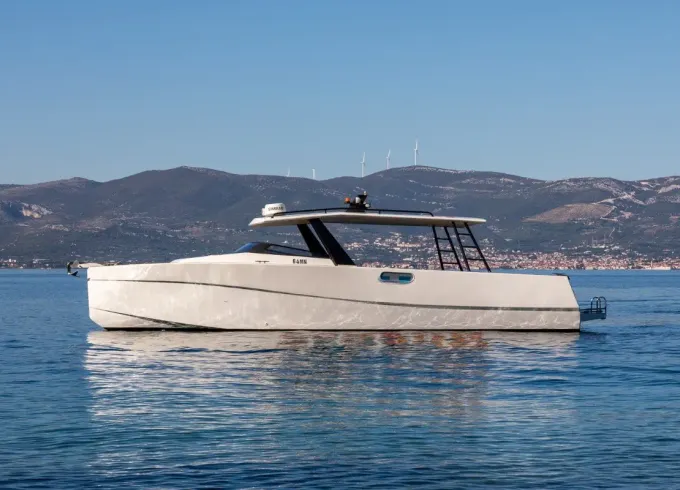 Private Speedboat tour for 12 in Split, Croatia