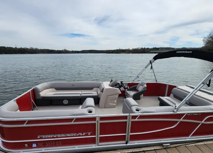 2022 Princecraft 21ft  Pontoon - Serving Lake Norman and Mountain Island Lake!