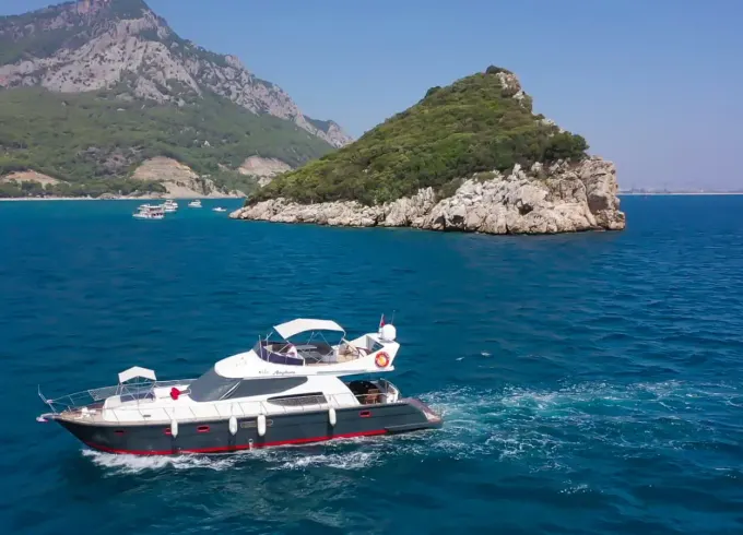 Private Motor Yacht With Diving for Konyaalti Coast in belek Antalya Province