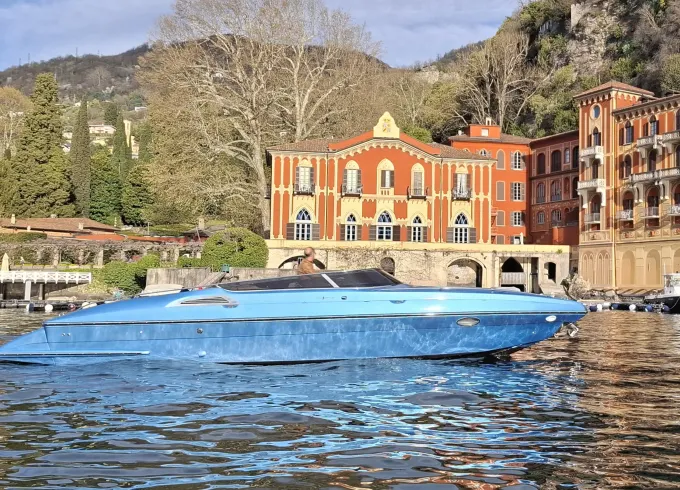 Lake Como Cruise on the Offshore 31' Elegant Motor Yacht!