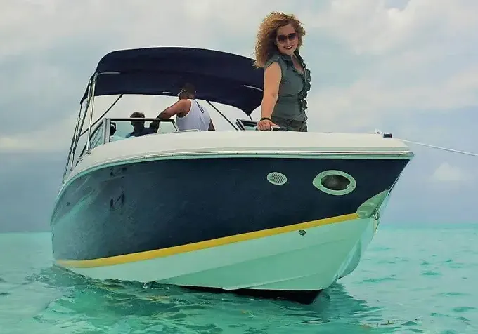 A 8-Guests Cobalt boat 252  Bowrider for Charter in George Town, Cayman Islands