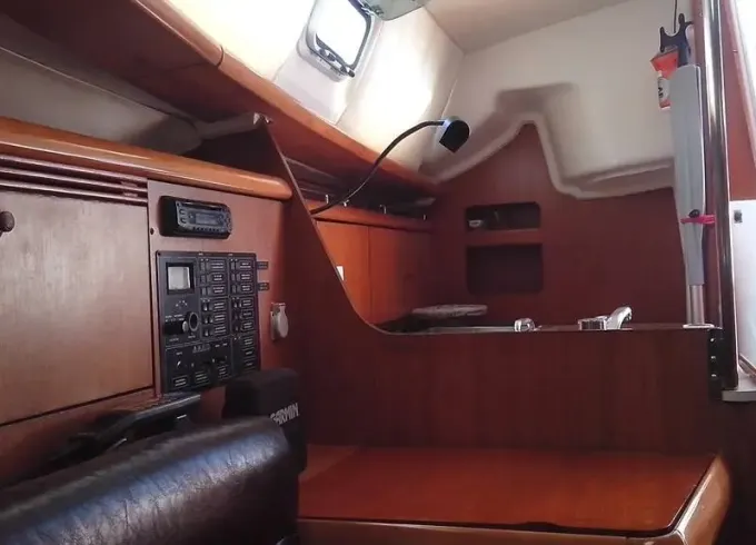 Jeanneau Sun Odyssey 32 Sailboat for 4 People in Lefkada, Greece