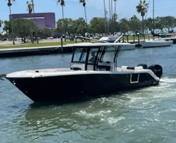 Cruise in style with this beautiful Center Console boat