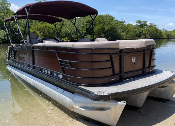 Aqua Patio Pontoon Ultimate Party Layout 27 ft