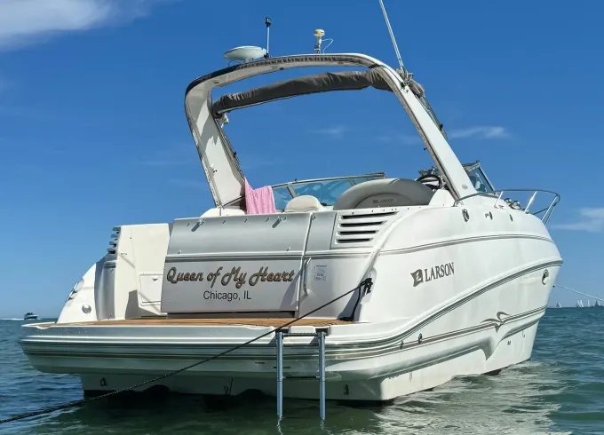 31ft Cabin Cruiser Yacht Charter with USCG Master Captain On Lake Michigan