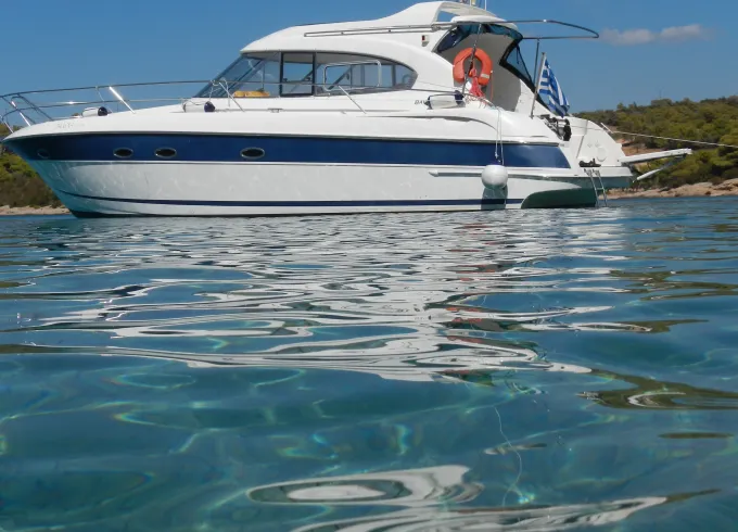 BAVARIA 37HT MOTOR YACHT FOR CHARTER IN SPETSES ISLAND, GREECE.