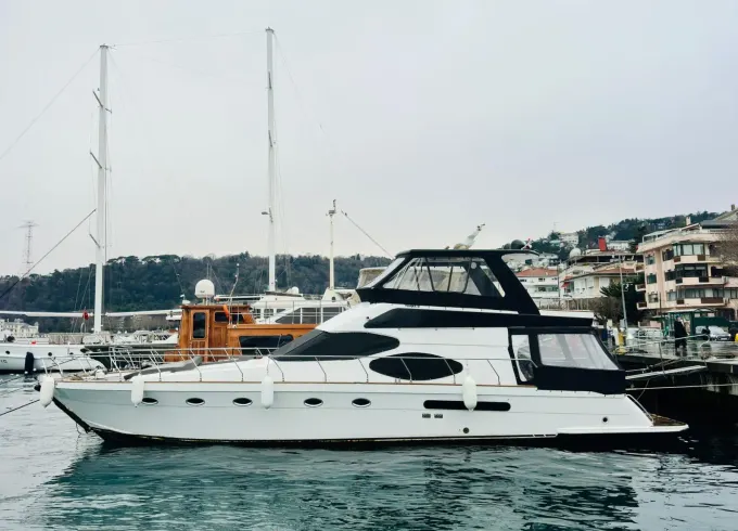 Comfortable 59' Luxury Yacht for Bosphorus tours in Istanbul - 12 Guests