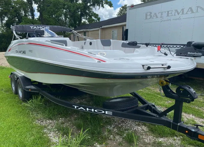 Tahoe 1950 Deck boat seats up to 10 people great for a fun day on the water
