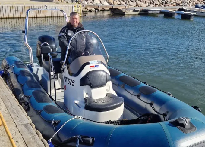 Valiant DR-620 Motorboat in Tallinn Bay, Estonia