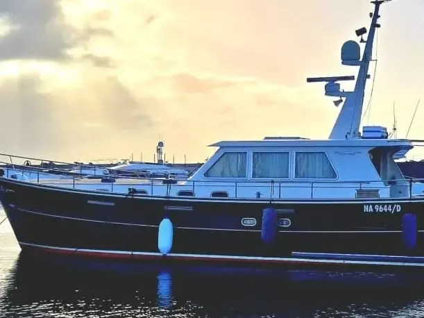 Enjoy the stunning Sorrento Coast and Capri aboard the luxurious Minosse